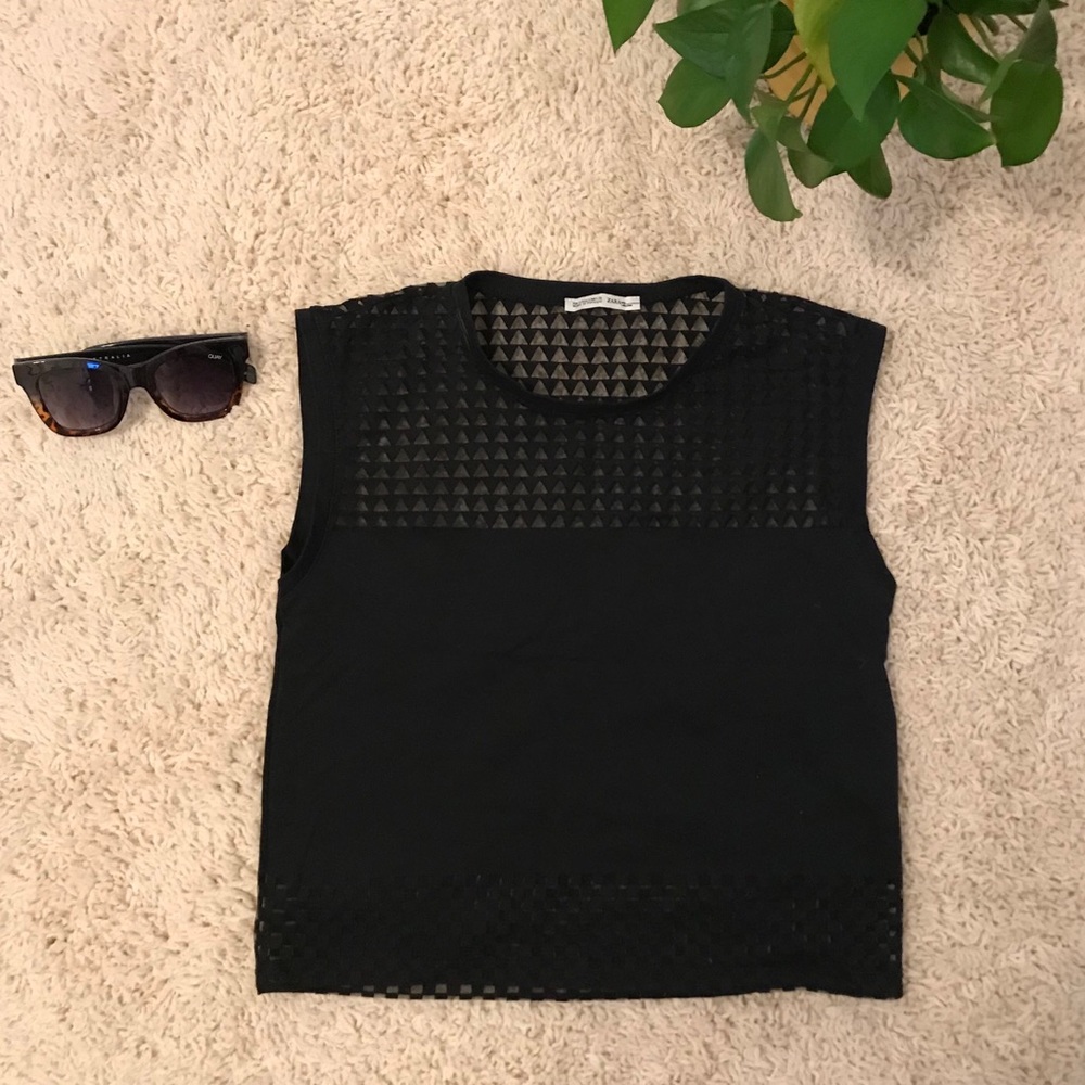 ✨NAVY SMALL ZARA W/B COLLECTION CROP TANK✨
